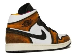 Air Jordan 1 Mid SE 'Wear-Away - Taxi' 6 Air Jordan 1 Mid SE 'Wear-Away - Taxi' -Footwear Store 3 36