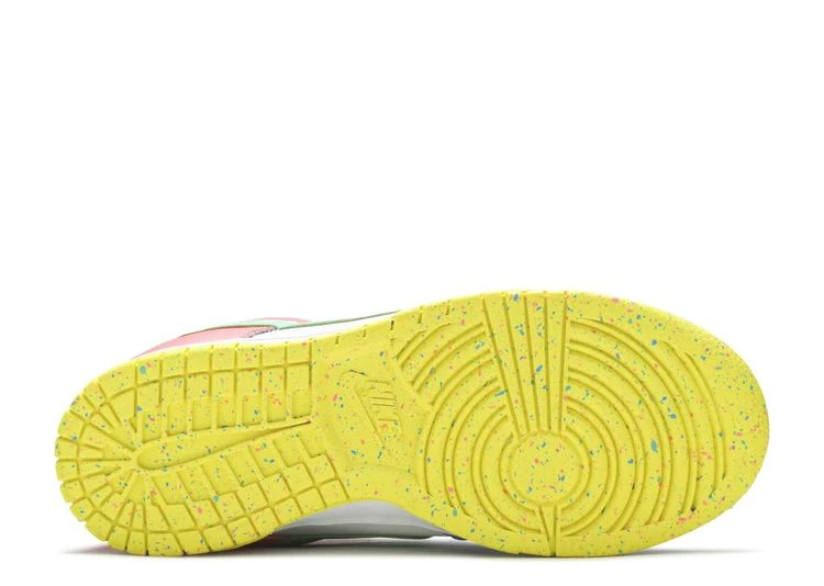 Nike Wmns Dunk Low SE 'Candy' 5 Nike Wmns Dunk Low SE 'Candy' - Image 5
